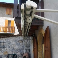tende-da-sole-tende-a-bracci-barra-quadra-lux_2