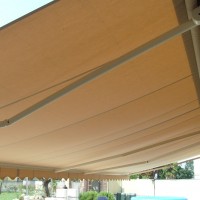 tende-da-sole-tende-a-bracci-barra-quadra-lux_4